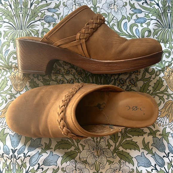 Clogs | b.o.c. Journi braided clogs | brown - Picture 2 of 8